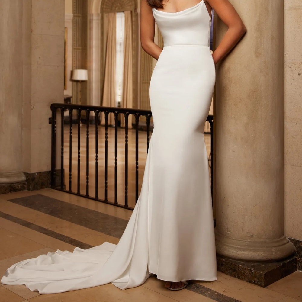 Paloma Blanca p5050 size 6 wedding dress gown